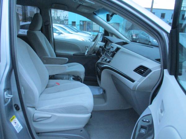 2011 Toyota Sienna sport LE **8 passenger/Like New/Clean & New... for sale in Roanoke, VA – photo 19