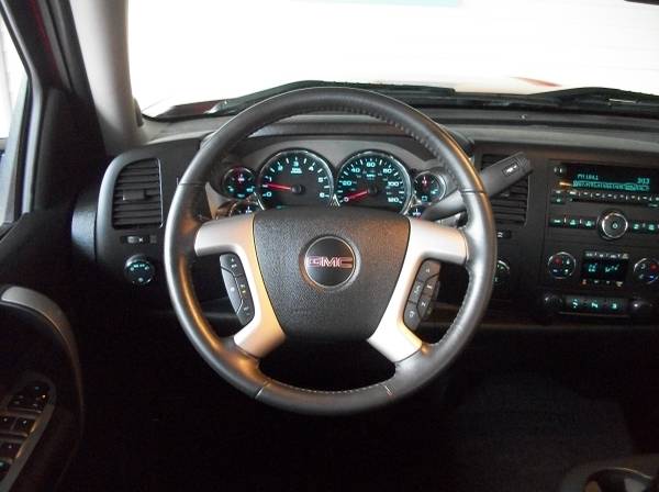 2009 GMC Sierra 1500 4WD SLE Crew Cab w/ only 22k miles - cars &... for sale in Vancouver, OR – photo 9