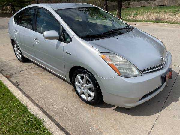 2007 TOYOTA PRIUS HYBRID 60 MPG CITY - - by dealer for sale in Carlisle, IA – photo 2
