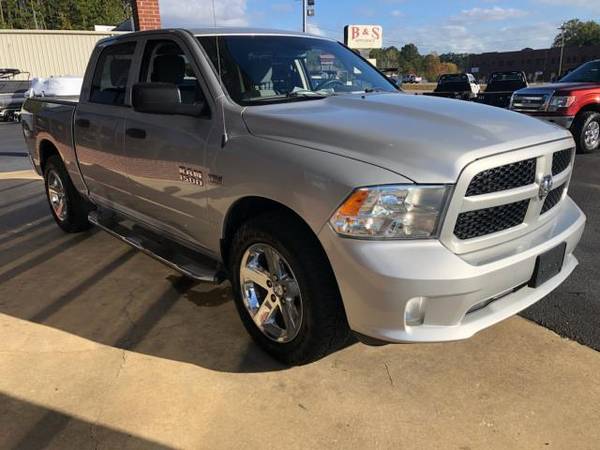 2015 RAM 1500 2WD Crew Cab 140.5 Express - cars & trucks - by dealer... for sale in Hattiesburg, MS – photo 3