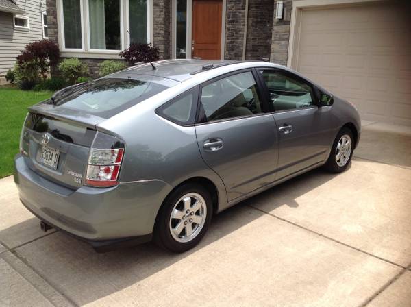 2005 Toyota Prius automatic Clean Title GOOD DEAL for sale in Wilsonville, OR – photo 9