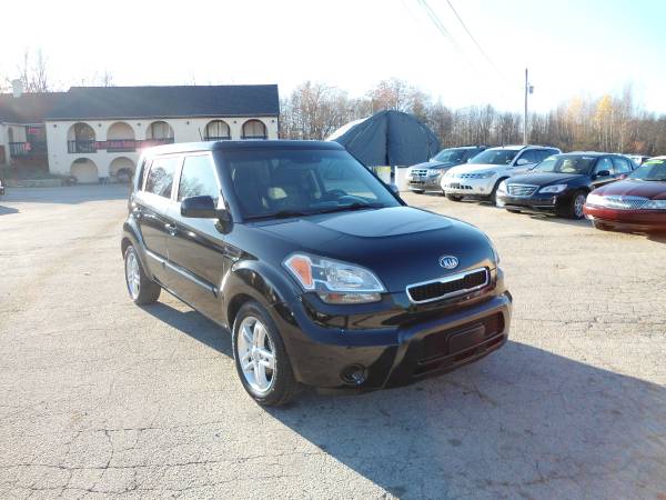 2011 Kia Soul One Hands Free Bluetooth 1 owner**1 year Warranty** -... for sale in Hampstead, MA – photo 3