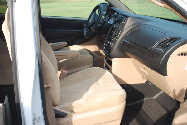 2014 Dodge Braunability Handicap Van for sale in Hattiesburg, MS – photo 9