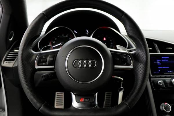 *RARE R8 V10 Coupe* 2015 Audi *LEATHER & GPS NAV* for sale in Clinton, KS – photo 11