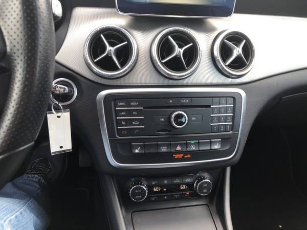 Mercedes Benz CLA 250 4dr Sedan Sports Coupe 4 MATIC Leather Clean for sale in Greensboro, NC – photo 22