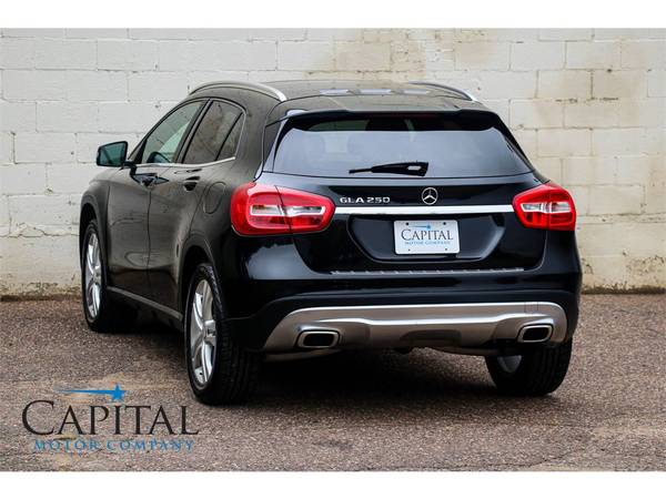 Sporty Crossover w/Nav, KEYLESS GO and Panoramic Roof! Mercedes GLA 25 for sale in Eau Claire, IA – photo 21