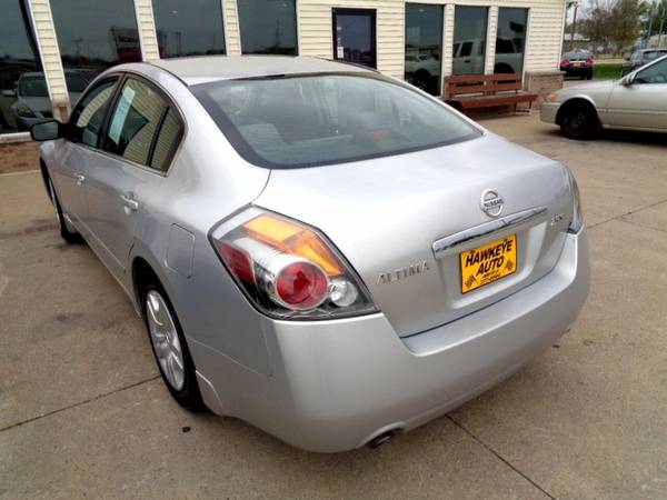 2009 Nissan Altima 2.5 - cars & trucks - by dealer - vehicle... for sale in Marion, IA – photo 8