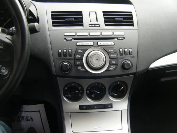 2010 Mazda MAZDA3 i Touring 4-door for sale in Chelmsford, MA – photo 22