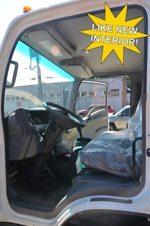 *2016 ISUZU NPR 16' Body - *ATTENTION* THIS WEEK ONLY!! PRICE for sale in Mount Vernon, NY – photo 4
