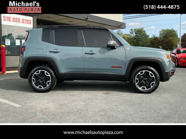 2016 Jeep Renegade Trailhawk 4x4 - cars & trucks - by dealer -... for sale in east greenbush, NY – photo 3