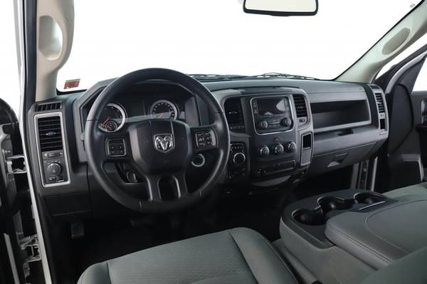 2015 RAM 1500 Express Crew Cab 4X4 Crew Cab Pickup for sale in Amityville, NY – photo 3