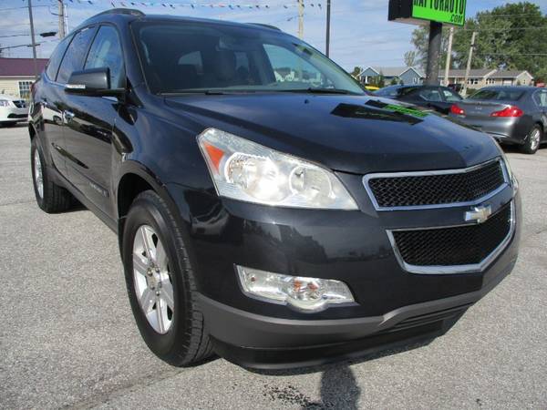 2009 Chevrolet Traverse LT1 FWD for sale in Fort Wayne, IN – photo 2