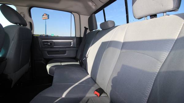 2015 Ram 2500 SLT ** Good Looking Crew Cab * Clean Carfax ** for sale in Troy, MO – photo 21