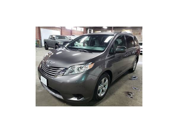 2017 Toyota Sienna LE 31k Wheelchair Mobility Handicap ADA Compliant... for sale in Wichita, NV – photo 8