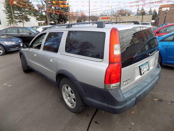 2004 Volvo XC70 Turbo (#8172) - cars & trucks - by dealer - vehicle... for sale in Minneapolis, MN – photo 7