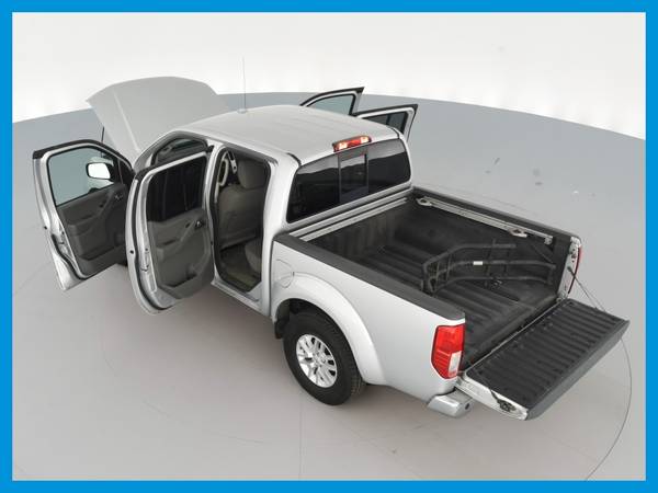 2016 Nissan Frontier Crew Cab SV Pickup 4D 5 ft pickup Silver for sale in irving, TX – photo 17