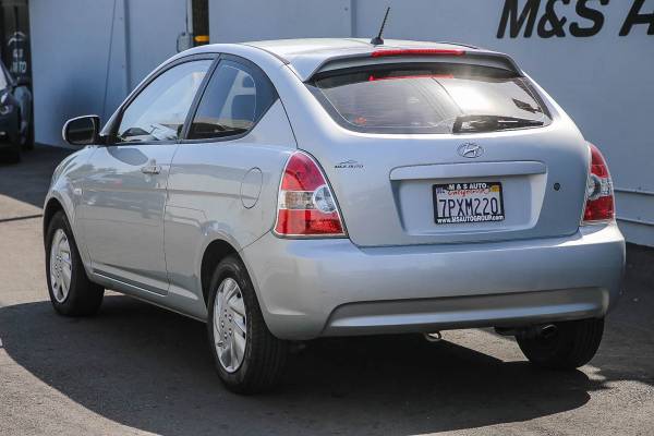 2010 Hyundai Accent GS hatchback Platinum Silver for sale in Sacramento , CA – photo 4