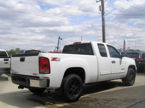 SOLD ! 2010 GMC SIERRA SLE CREW CAB 4X4 (2 OWNER) - cars & for sale in Vandalia, OH – photo 5