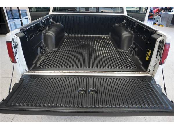 2001 Chevrolet Chevy S10 Crew Cab LS Short Bed WE CAN BEAT ANY RATE... for sale in Sacramento , CA – photo 24