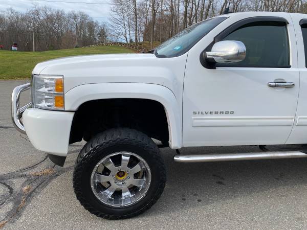 ** 2010 CHEVY SILVERADO 1500 Z71 CREW CAB SHORT BED LIFTED 4X4 ** -... for sale in Plaistow, MA – photo 8