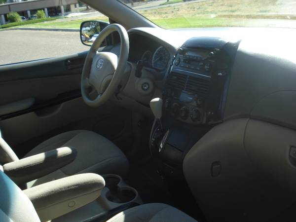 2004 TOYOTA SIENNA LE, MINI-VAN. for sale in colo springs, CO – photo 9