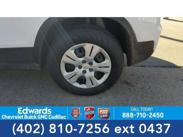 2018 Chevrolet Trax wagon LS (Summit White) for sale in Council Bluffs, IA – photo 12