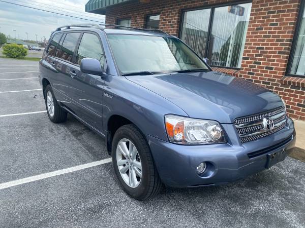 2006 Toyota Highlander Hybrid Limited AWD 3rd - - by for sale in Winchester, VA – photo 2