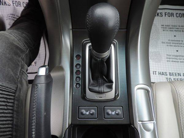 2009 Acura TL 4dr Sdn 2WD Tech - WE FINANCE EVERYONE! for sale in Lodi, NJ – photo 19