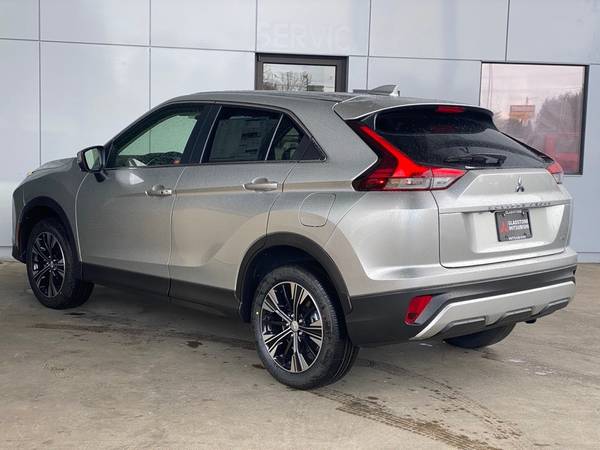 2022 Mitsubishi Eclipse Cross 4x4 4WD SE SUV - - by for sale in Milwaukie, OR – photo 4