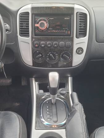 2005 Mercury Mariner..Auto..4WD...leather...nice.. - cars & trucks -... for sale in Indianapolis, IN – photo 15