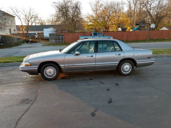 1995 Buick park avenue - cars & trucks - by owner - vehicle... for sale in Grove City, OH – photo 2