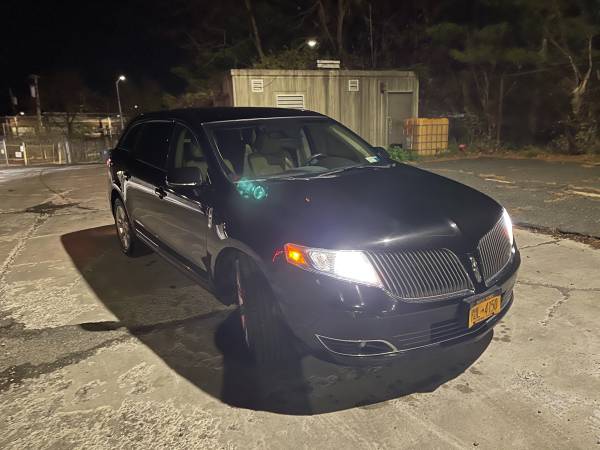 2014 Lincoln MKT 7 Passenger - cars & trucks - by owner - vehicle... for sale in White Plains, NY – photo 3