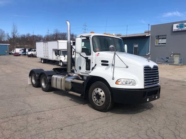 2012 Mack Pinnacle Tandem Axle Tractor #0088 - cars & trucks - by... for sale in East Providence, RI – photo 7