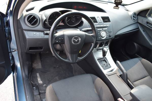 2011 Mazda 3 Mazda3 I-Sport ***CLEAN NEBRASKA TITLE W/82K MILES... for sale in Omaha, IA – photo 11