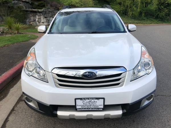2011 Subaru Outback 2 5i Limited AWD - 1owner, Loaded, Clean title for sale in Kirkland, WA – photo 2