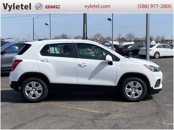 2018 Chevrolet TRAX wagon FWD 4dr LS - Chevrolet Summit White - cars for sale in Sterling Heights, MI – photo 2