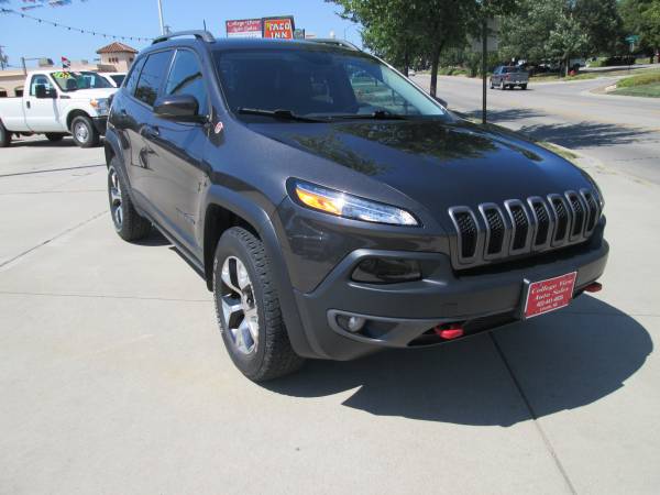 2016 JEEP CHEROKEE TRAILHAWK Leather & Loaded // Financing Available! for sale in Lincoln, NE – photo 2