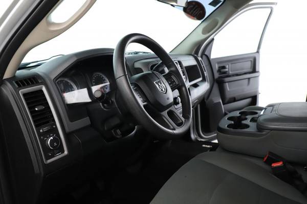 2015 RAM 1500 Express Crew Cab 4X4 Crew Cab Pickup for sale in Amityville, NY – photo 2