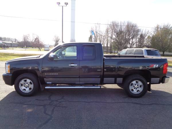 2010 Chevrolet Silverado 1500 LOW MILES - cars & trucks - by dealer... for sale in Loyal, WI – photo 2