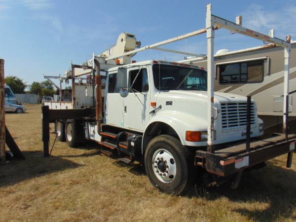 2002 international 4900 Truck Crane crewcab for sale in Eugene, WA – photo 3