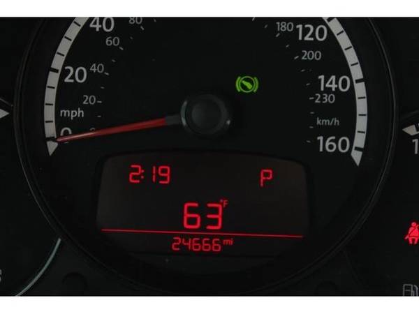 2013 Volkswagen Beetle hatchback 2.5L Green Bay for sale in Green Bay, WI – photo 5