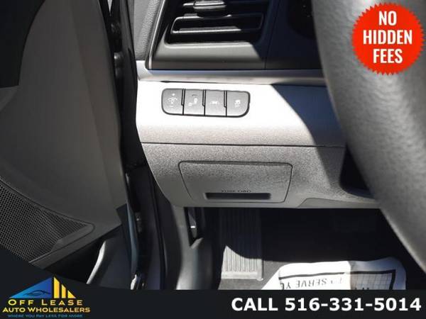 2020 Hyundai Elantra Limited IVT SULEV Sedan - - by for sale in Freeport, NY – photo 16