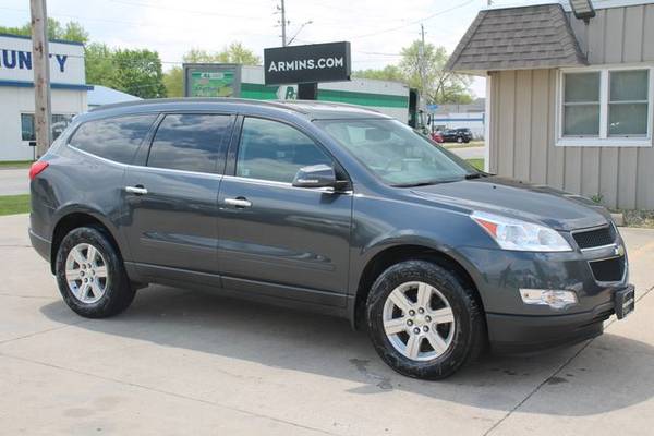 2011 Chevrolet Traverse - - by dealer - vehicle for sale in Waterloo, IA – photo 2