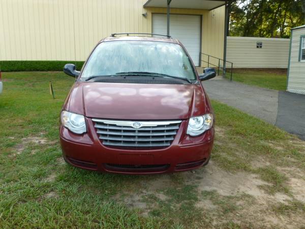 2007 Chrysler Town Country Touring for sale in Tallahassee, FL – photo 2