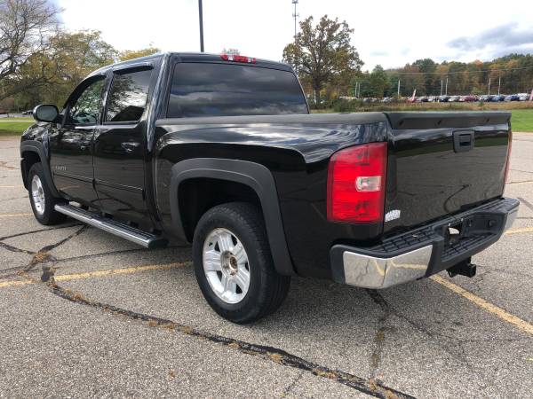 Loaded! 2010 Chevy Silverado 1500! 4x4! Crew Cab! Clean Truck! for sale in Ortonville, OH – photo 3
