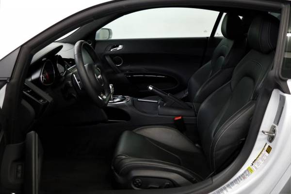 *RARE R8 V10 Coupe* 2015 Audi *LEATHER & GPS NAV* for sale in Clinton, KS – photo 9