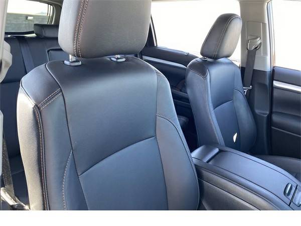 Certified 2019 Toyota Highlander XLE/10, 901 below Retail! - cars for sale in Scottsdale, AZ – photo 11