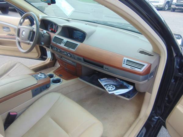 2006 BMW 750I LEATHER V8 LOADED MOON NEWER TIRES CLEAN IN/OUT BLACK... for sale in Union Grove, IL – photo 15