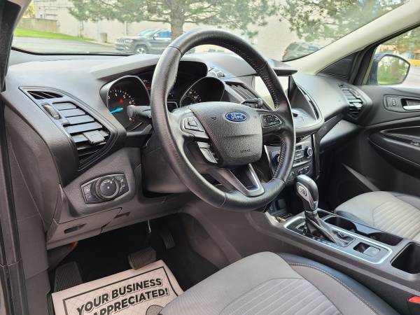 2019 Ford Escape SE 4WD - - by dealer - vehicle for sale in redford, MI – photo 9
