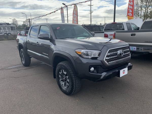 2017 Toyota Tacoma Double Cab - Financing Available! for sale in Albany, OR – photo 2